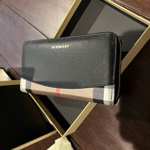 Burberry wallet